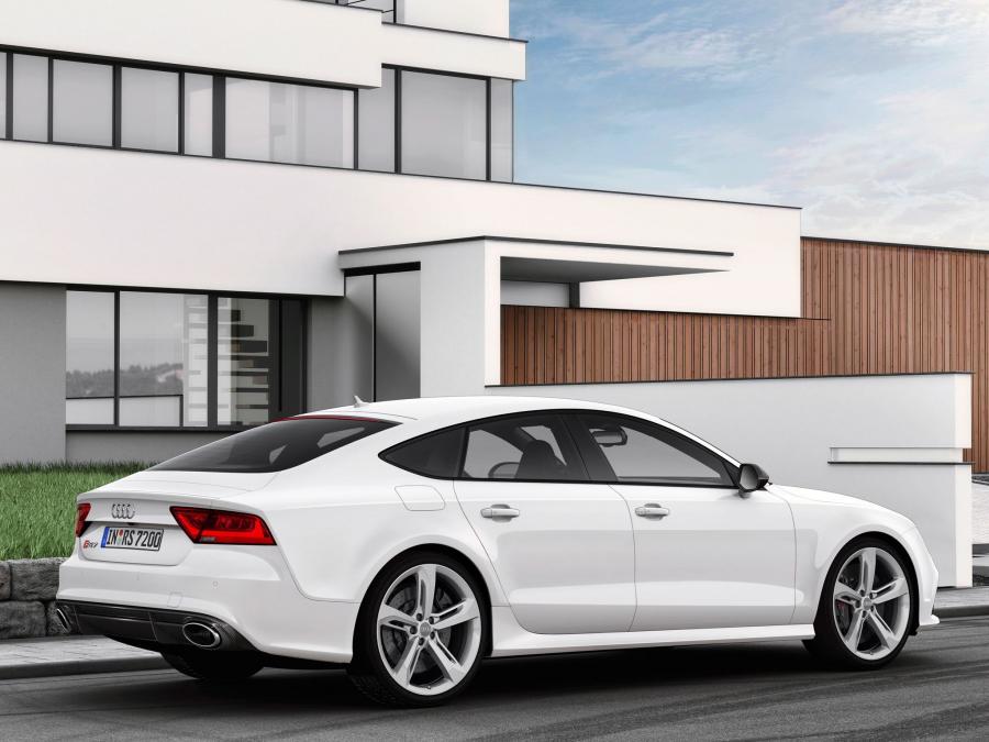  Audi RS7 Sportback 2013 года  (WW) (фото 6 из 32)
